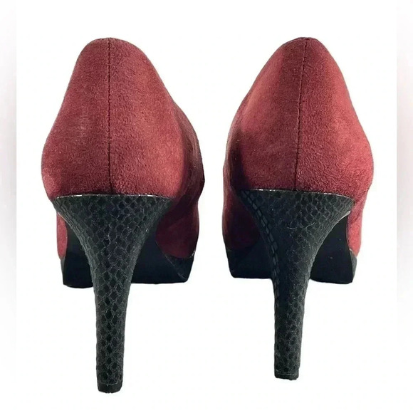 Tahari Leona Burgandy Heels Size 7.5 - Picture 5 of 9
